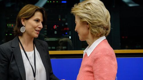 Ministrul austriac pentru afaceri europene, Karoline Edtstadler, şi-a anunţat demisia