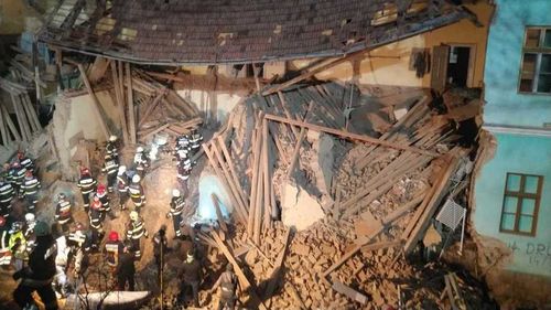 S-a prăbușit o parte a clădirii internatului unui liceu din Odorheiu Secuiesc: un băiat a decedat, o fată este în stare gravă, alte două adolescente rănite au fost salvate / Primărie: Imobilul aparține Bisericii Catolice