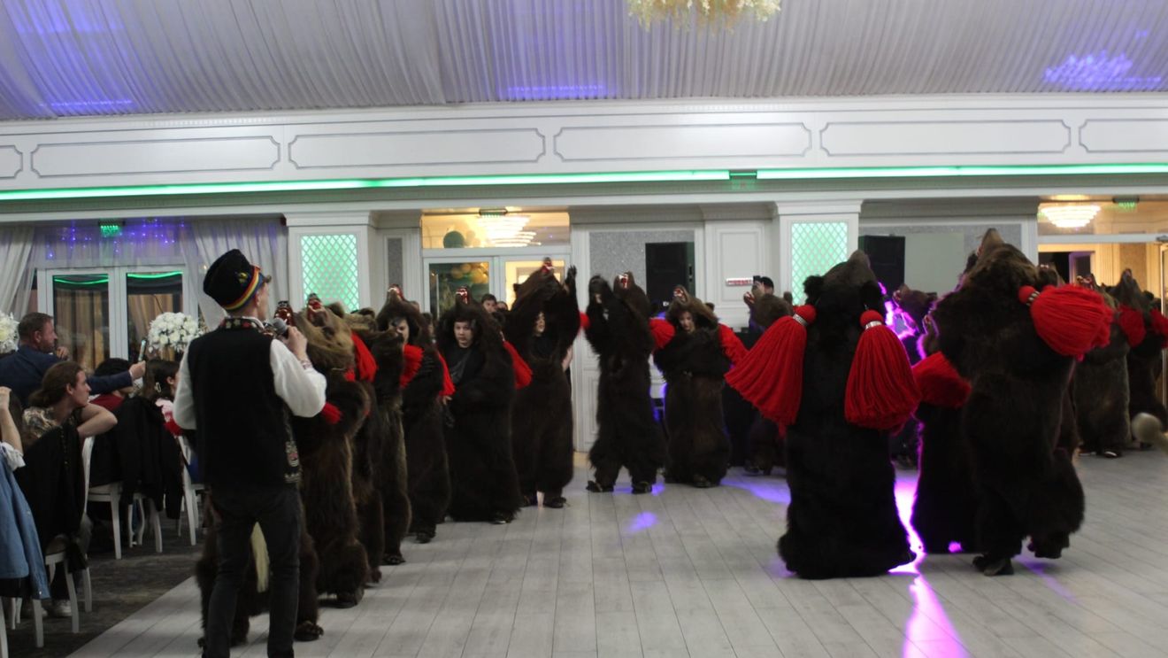 Lansarea proiectului ,, Jocul ursului – emblemă a Văii Trotușului / Tradițiile populare – vibrația culturală a Văii Trotușului”