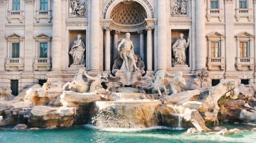 O alternativă ieftină la Fontana di Trevi, închisă pentru reparaţii, stârneşte critici