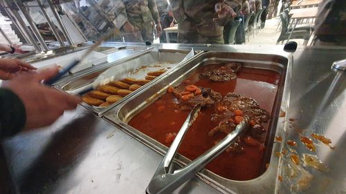 Corpul de Control al ministrului de Interne, verificări la Academia de Poliţie, după ce peste 60 de studenţi au acuzat simptome de toxiinfecţie alimentară / Măsuri dispuse în acest caz