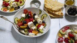 Cu câteva modificări specifice, dieta mediteraneană la pachet cu exercițiul fizic moderat poate bloca celulele tumorale și preveni diabetul. „În doar două săptămâni se pot observa schimbări măsurabile în sânge și în țesuturi”