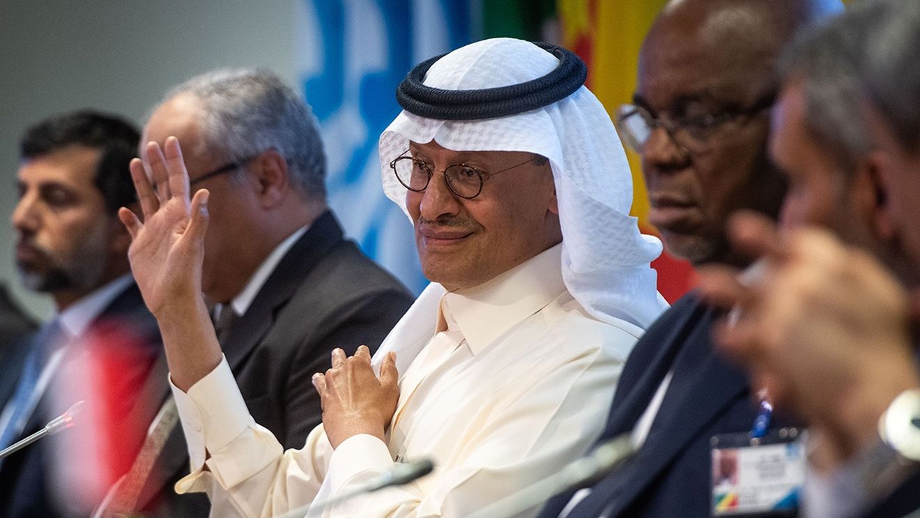 OPEC îşi menţine previziunile privind cererea de petrol în 2024