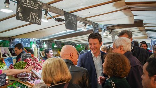 Cum a scos din circuit un videoclip cu conținut sexual candidatul lui Macron la primăria Parisului / Detaliile scandalului de tip ”revenge porn” din Franța