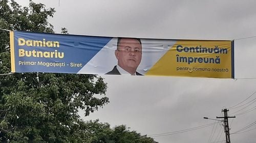 Primarul din județul Iași care a făcut sex în sediul Primăriei cu minore traficate candidează din nou, folosind culorile PNL. Oficial, a fost exclus din partid în ianuarie, dar liberalii nu au candidat în comună