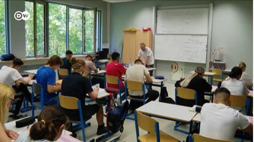 Elevii şcolilor din Berlin pot opta, dacă vor, pentru repetarea anului şcolar care a fost afectat de pandemie