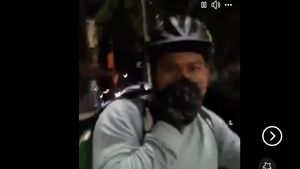 VIDEO Un livrator străin, luat la bătaie pe stradă în România: „Mergi în țara ta” / Un polițist aflat în timpul liber a intervenit și l-a imobilizat pe atacator