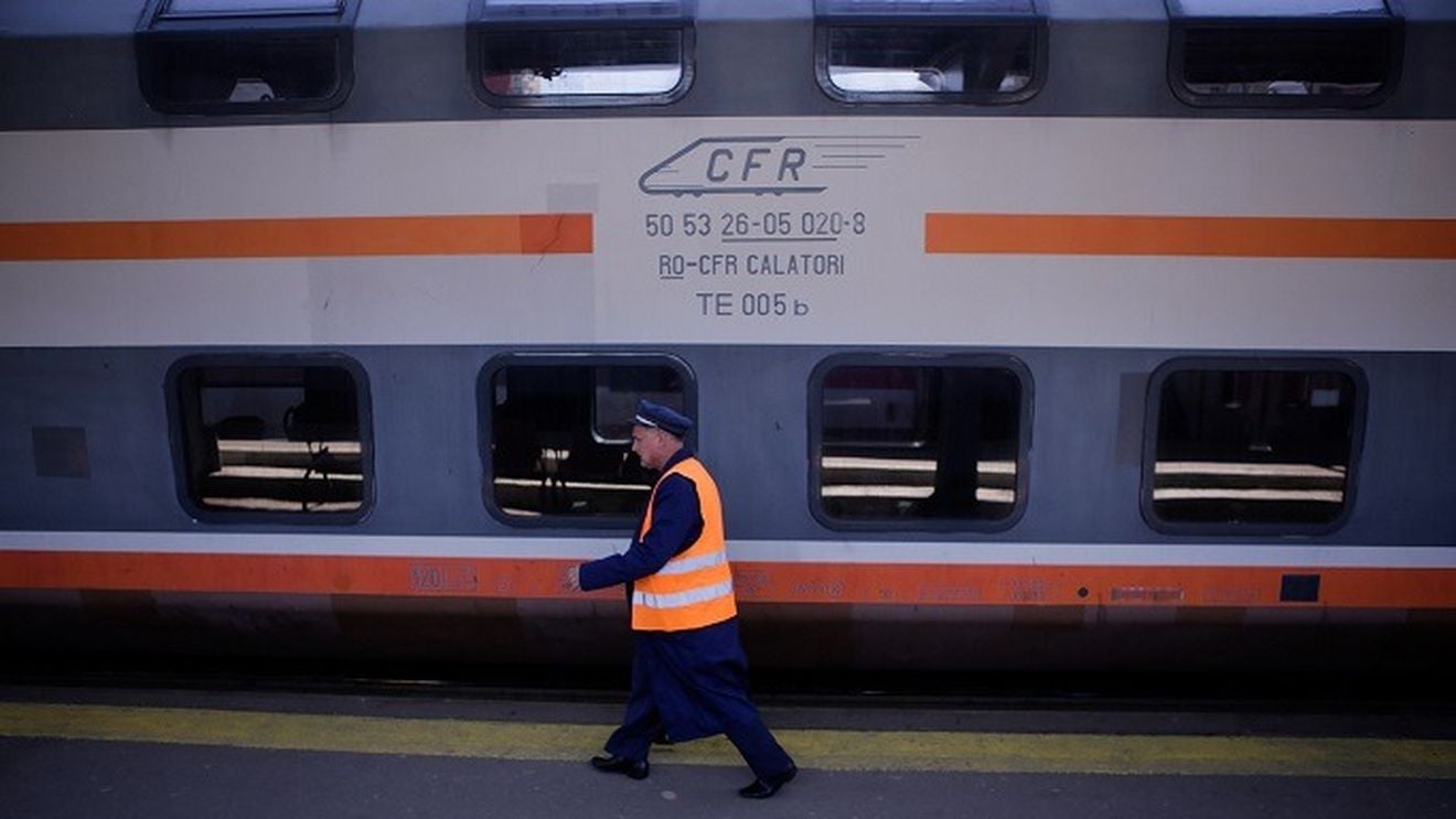 BREAKING Peste 30 de trenuri ale CFR Călători suspendate în întreaga țară, din această noapte, după ce compania nu a achitat la timp sume restante