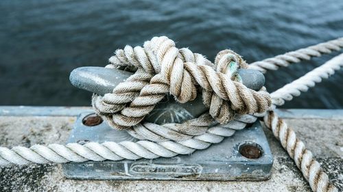 Navă cu marfă din Rusia, reţinută de vameşii germani în portul Rostock