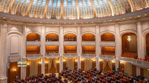 Parlamentul a aprobat componenţa Comisiei SRI: preşedinte, deputatul PSD Eugen Bejinariu