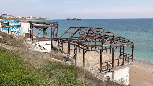 Ministrul Turismului: Sunt multe locuri pericol public în Costineşti/ ANPC, ISU şi Direcţia Sanitar Veterinară cum au putut să accepte aşa ceva?/ Varianta extremă - dacă lucrurile nu se îndreaptă, retragerea statutului de staţiune turistică