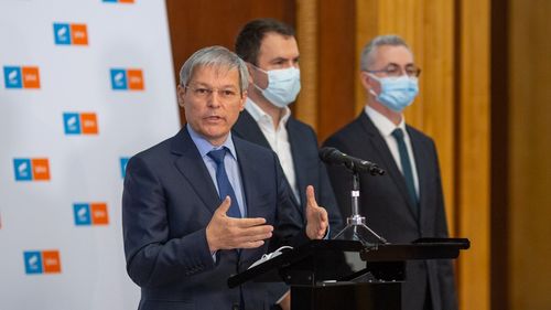 Dacian Cioloș, despre depunerea mandatului de către Nicolae Ciucă: „O primă etapă pentru a putea construi o majoritate” / „Există posibilitatea refacerii coaliţiei, dar asta presupune să stabilim un program de reforme”