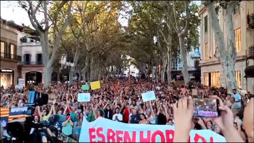 Zeci de mii de locuitori din Mallorca au manifestat împotriva turismului excesiv