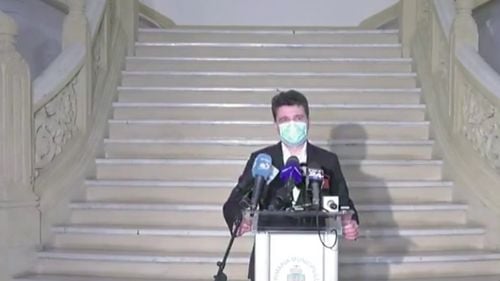 Nicușor Dan consideră că se justifică măsura ca școlile din București să rămână închise: Copiii sunt transmiţători ai acestei boli