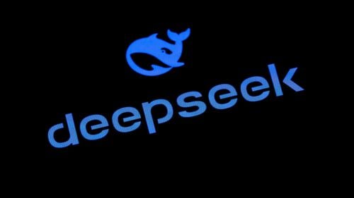 DeepSeek revoluţionează piaţa inteligenţei artificiale din China: stimulează creşterea economică şi atractivitatea investiţională / ”Demonstrează că China se află la vârful inovaţiei în domeniul AI”