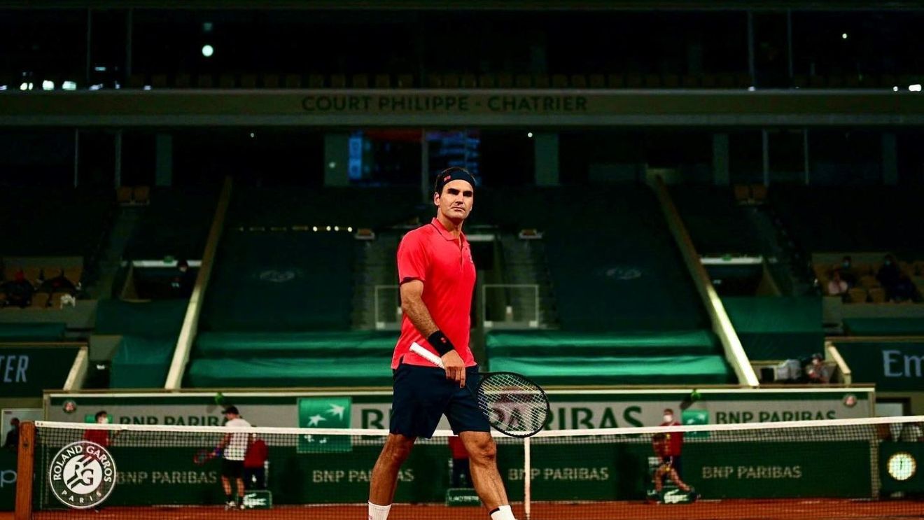 Roger Federer revine pe teren la Shanghai pentru un meci de dublu cu vedete