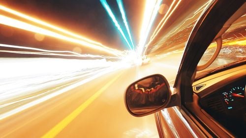 Un șofer a rămas fără permis pe loc după ce a fost prins cu 210 kilometri pe oră, pe Autostrada 3