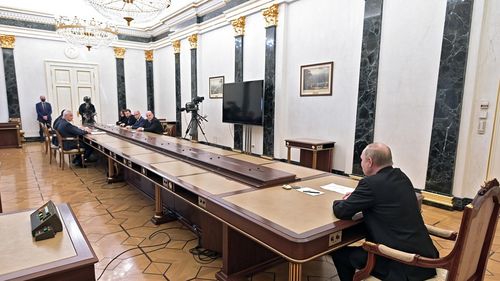 Putin, ședință pe tema crizei economice din Rusia cu principalii responsabili