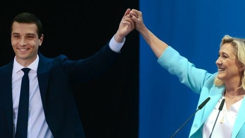 Premieră în Franța: Jordan Bardella o devansează pe Marine Le Pen într-un sondaj de opinie