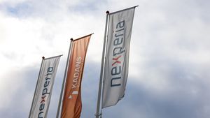ANALIZĂ Războiul dintre Olanda și China privind cipurile sperie industria auto europeană / Producătorii se tem de o criză de semiconductori ca în pandemie