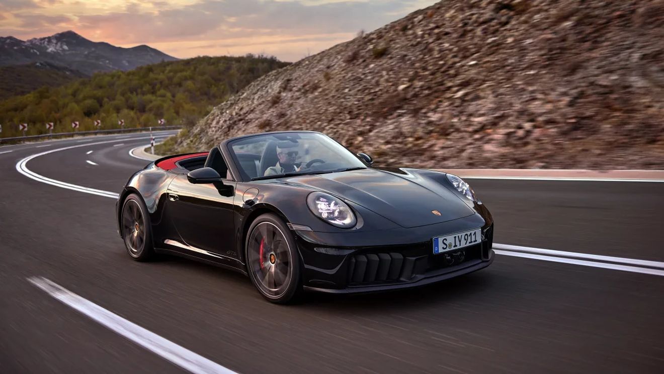 Porsche şi-a redus estimările de vânzări din cauza unei lipse surprinzătoare de aluminiu