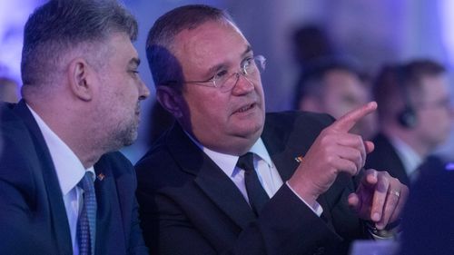Ciucă l-a pus pe Ciolacu să promită la televizor că nu mărește taxe /„Îmi plăcea mai mult domnul Ciucă când era mai natural, acum întrebările puse de consultanți sunt o surpriză pentru mine” a răspuns Ciolacu