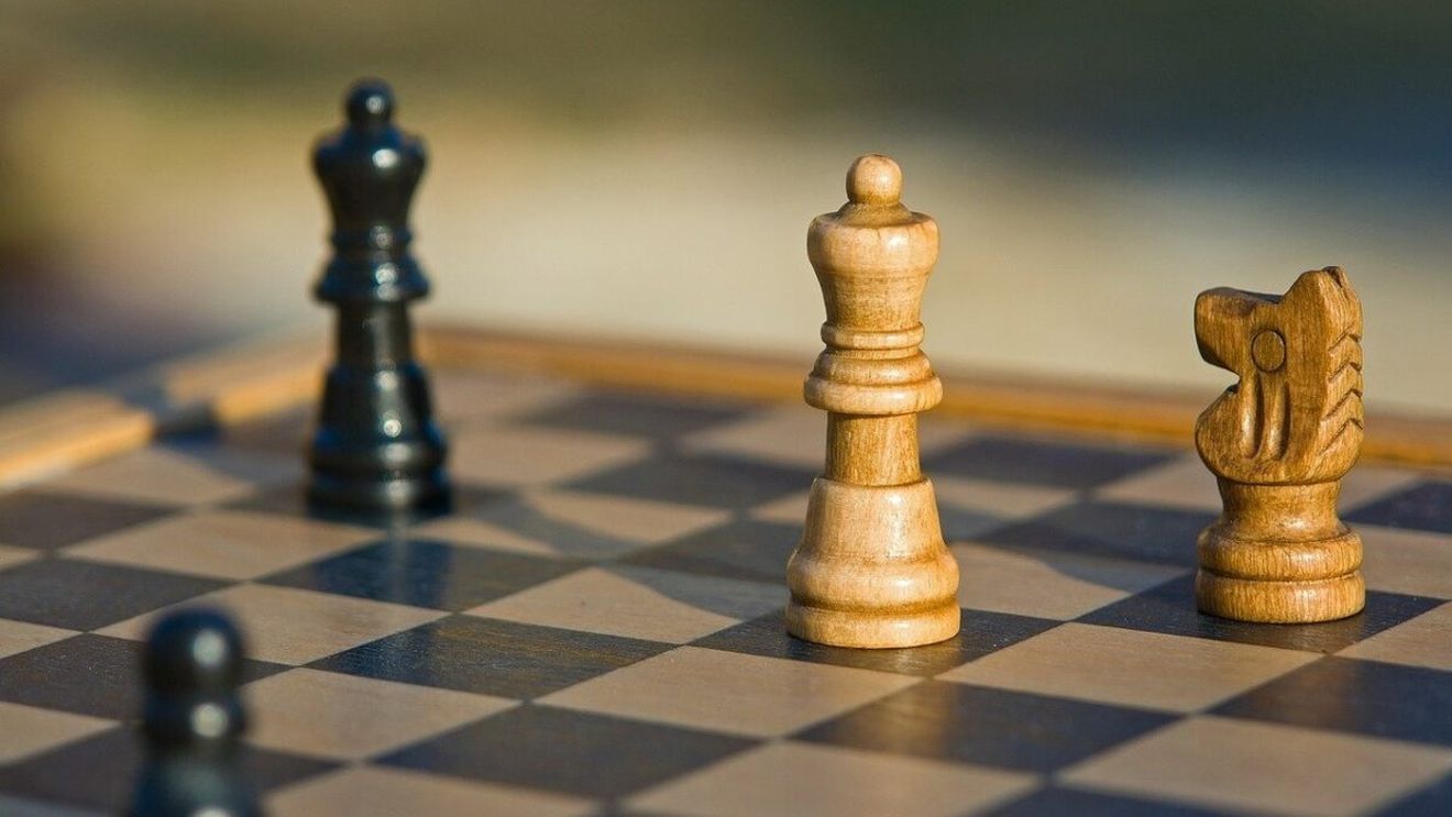 Americanul Fabiano Caruana a câştigat turneul de şah Superbet Chess Classic România al doilea an consecutiv