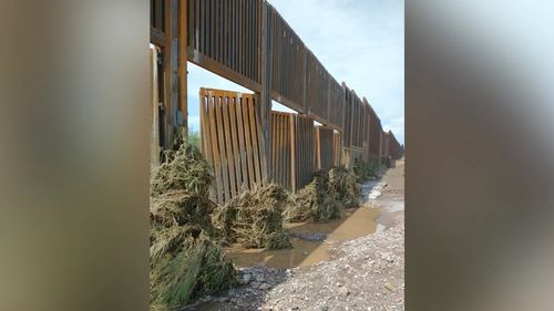 Zidul lui Trump de la granița SUA cu Mexicul, avariat de inundații „istorice”. Prejudiciile s-ar ridica la mai multe miliarde de dolari