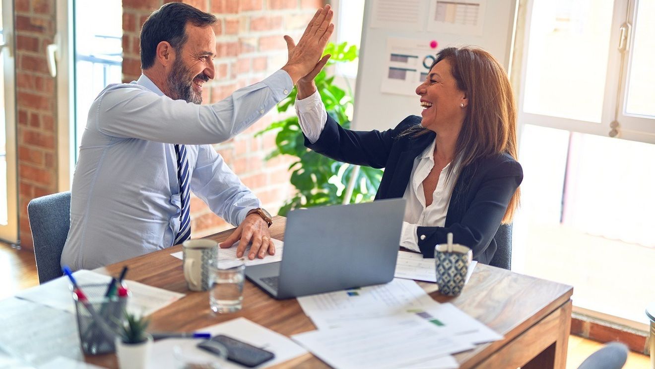 Contradicție între optimismul companiilor din România și pesimismul firmelor din străinătate: Concedieri sau angajări în 2023?