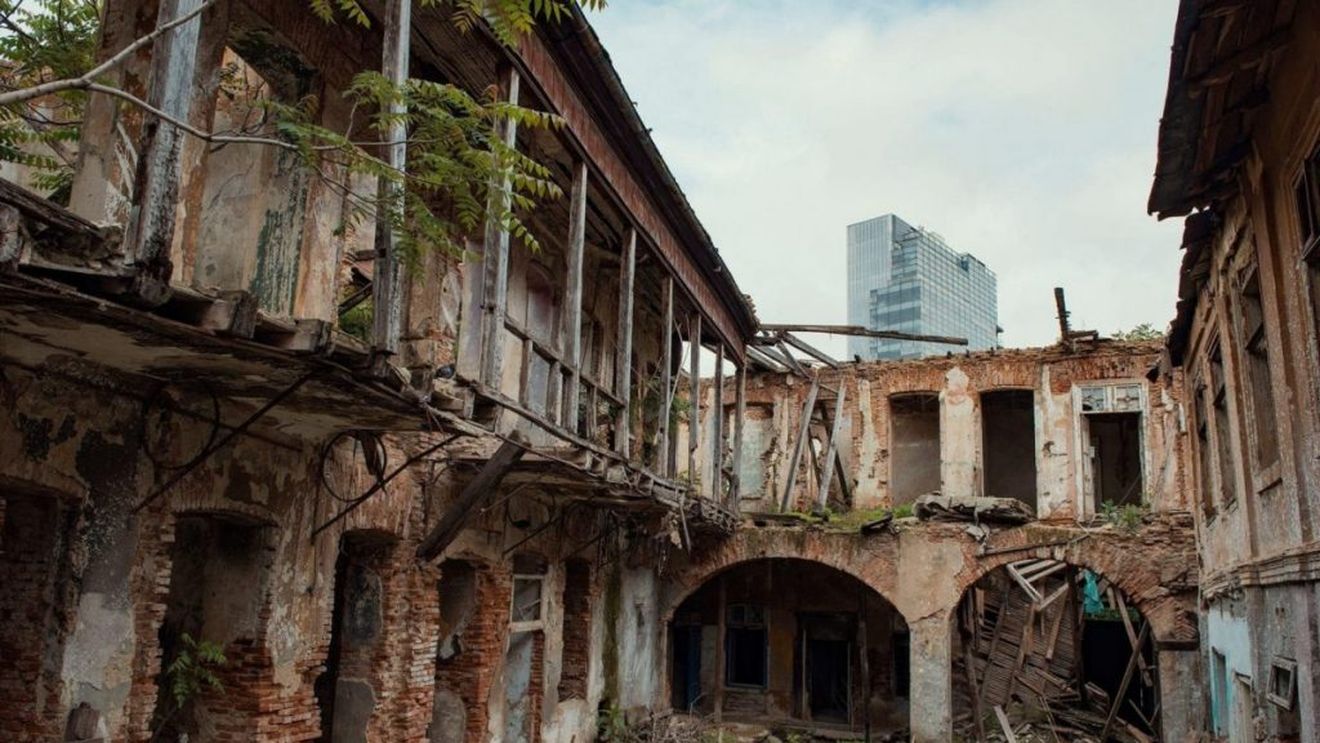 Nicuşor Dan: Realizăm expertiza tehnică pentru punerea în siguranţă a Hanului Solacolu/ Se realizează scanarea 3 D/ Clădirea, monument istoric, este nefuncţională şi în stare avansată de degradare