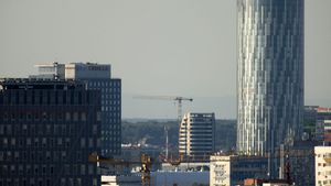 Impozitul pe proprietate este ”cartoful fierbinte” din coaliţia de guvernare, afirmă ministrul Finanțelor