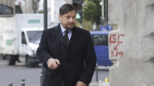 Rețeaua beneficiarilor de despăgubiri: Ginerele lui Traian Băsescu și un afacerist condamnat la închisoare au încasat 3,7 milioane de euro. Cum au ajuns să ia bani pentru moșia Brătienilor