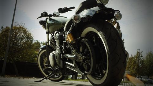 Motociclist lovit de fulger, în judeţul Alba / Medicii l-au găsit inconștient și a fost resuscitat