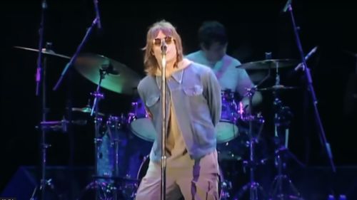 Un fan Oasis a murit după ce a căzut de la tribuna superioară a stadionului Wembley în timpul concertului