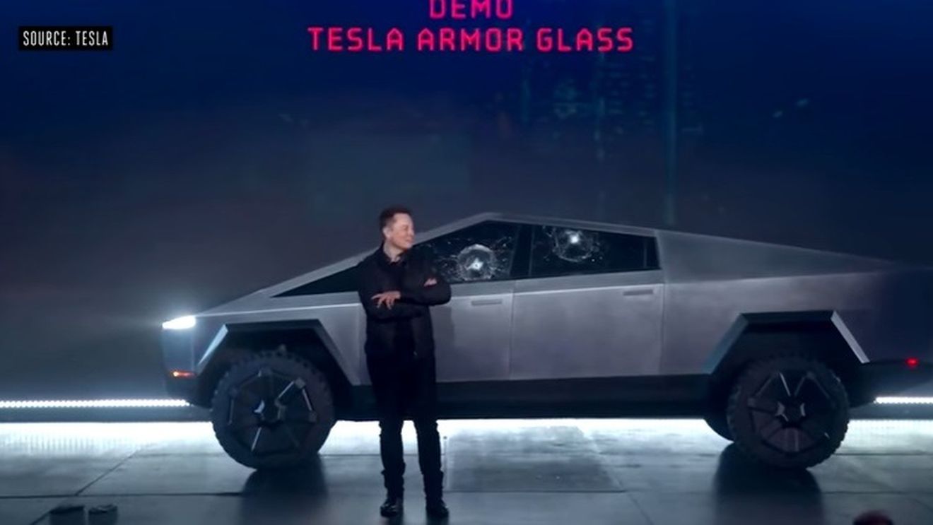 Elon Musk: Până acum am primit 146.000 de comenzi pentru vehicule Cybertruck