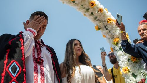 Dan Tănasă (AUR): Nunta lui George Simion a costat 500.000 de euro, darul de nuntă a fost de 73.000 de euro cash / Diferențe mari față de sumele anunțate de Simion