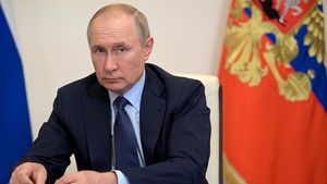 Criza sanitară din Rusia: Vladimir Putin a cerut armatei să construiască mai multe facilități medicale pentru a combate suprasolicitarea medicilor care tratează bolnavii de COVID-19
