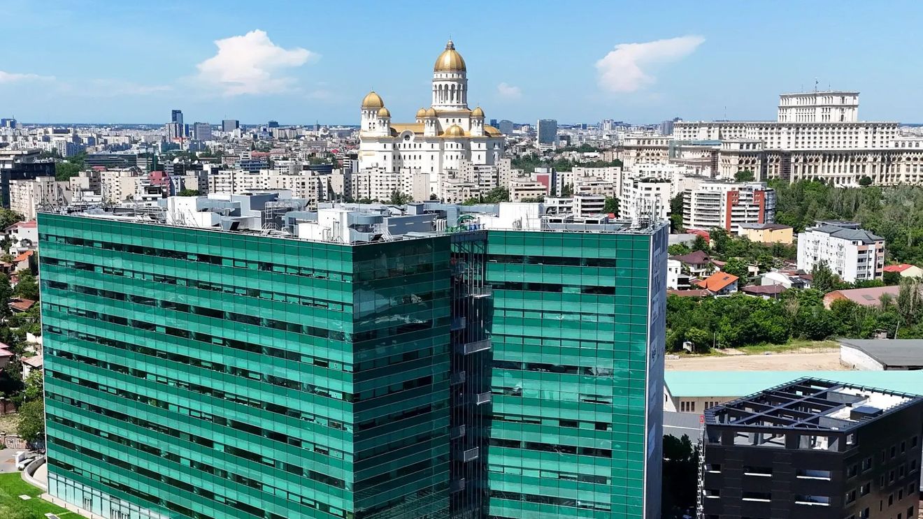 EXCLUSIV Coțcărie imobiliară: Tribunalul Ilfov plătește la noul sediu chirie cu 50% mai mare decât prețul pieței, iar contractul e secret / Directoarea economică a instanței e nepoata Liei Savonea, șefa Înaltei Curți