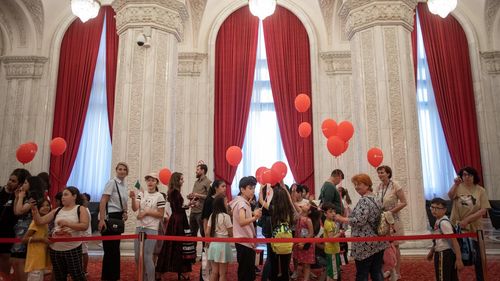 Ziua Internaţională a Copilului, în Bucureşti: Intrare liberă la Parlament, Depoul Dudeşti şi la Târgul de artă contemporană MoBU