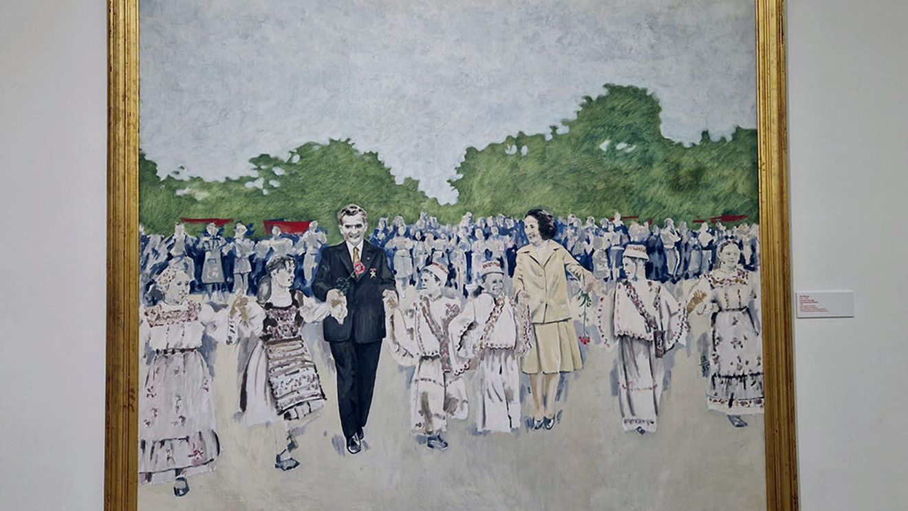 Imagini cu Nicolae Ceaușescu și Corneliu Zelea Codreanu, fără referințe critice la crimele comunismului și legionarismului, la o expoziție de la Muzeul Național de Artă - GALERIE FOTO