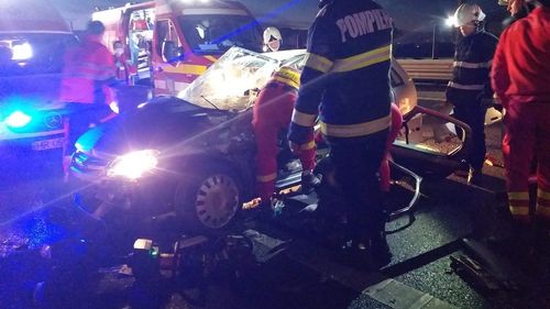Accident în lanț pe A1, în județul Sibiu: Un TIR acroșează un utilaj de deszăpezire, iar un alt TIR, oprit pentru a acorda sprijin, este lovit de un autoturism