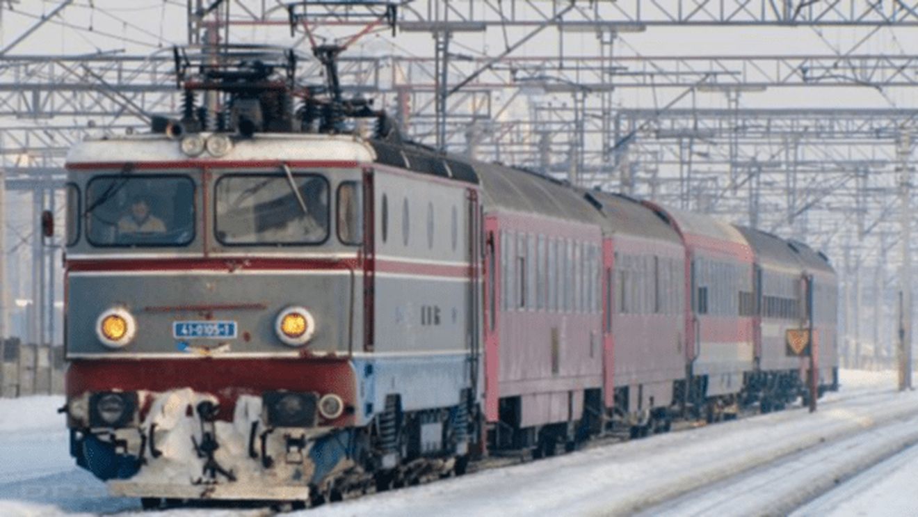 CFR anunță că mai multe trenuri au întârzieri semnificative din cauza condițiilor meteorologice