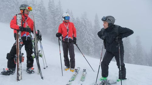 FOTO Primarul Allen Coliban a testat domeniul schiabil din Poiana Brașov: În ciuda tuturor eforturilor supraomenești de a amenaja pârtiile, se poate schia decent doar în partea superioară a masivului