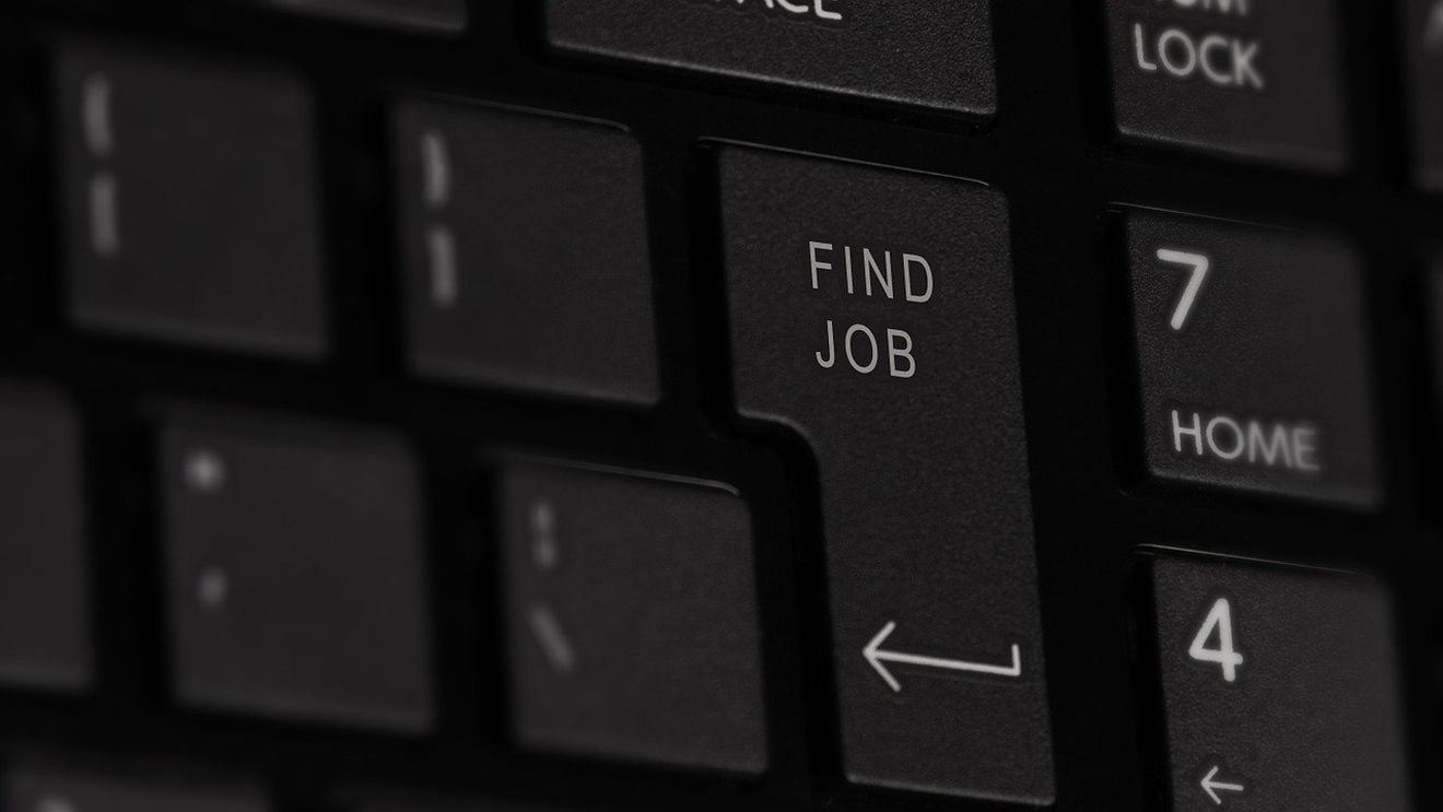 Analiză eJobs: După un 2022 cu un nivel record de joburi apărute, în 2023 angajatorii și-au temperat eforturile de a-și extinde echipele. Piața a scăzut cu 10% anul acesta, deși numărul de aplicări este cu 10% mai mare