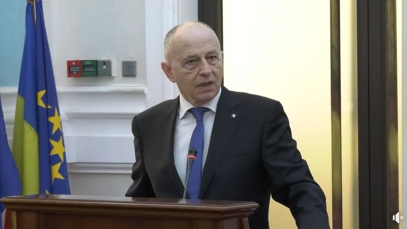 VIDEO Geoană, tot mai prezent în România cu discursuri de candidat: Modelul economic actual al României nu mai corespunde vremurilor pe care le trăim/ Primele 12 mari oraşe ale ţării produc 80% din PIB