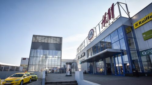 O angajată a fost găsită moartă în baia unui magazin din Shopping City Sibiu / Nu sunt suspiciuni că ar fi fost ucisă