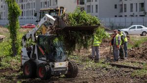 Contracte de drumuri, poduri şi canalizare în valoare de 228 milioane lei, semnate prin programul "Anghel Saligny"