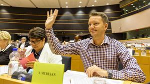 Siegfried Mureşan a pledat în Parlamentul European pentru ridicarea vizelor pentru toţi cetăţenii UE care călătoresc în SUA