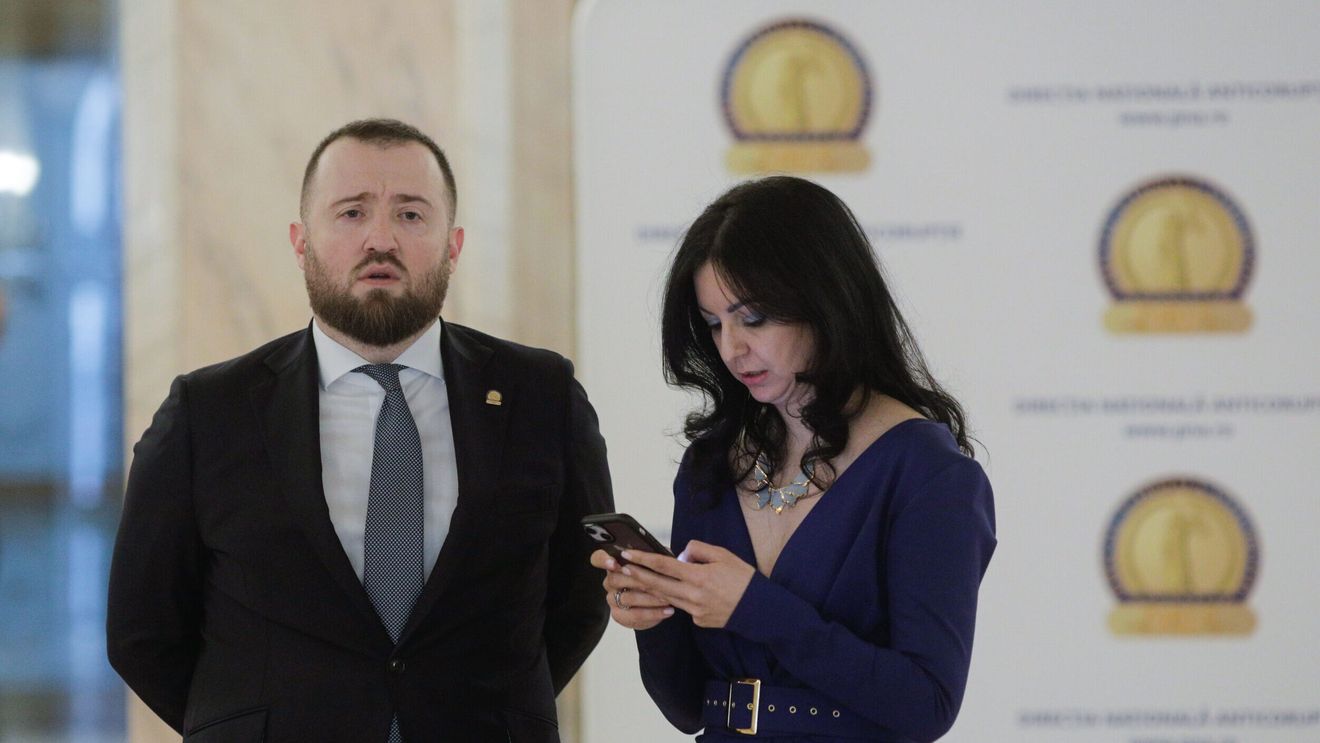 Cine sunt candidații la şefia DNA după ce Marius Voineag a renunțat să candideze pentru al doilea mandat: Actualii adjuncți vor să îi ia locul / Cerbu e un veteran specializat în anchete cu magistraţi / Tatiana Toader nu are în spate mari anchete de corupţie / Candidează şi procurorul Vlad Grigorescu, plecat din DNA după ce numele lui a apărut în dosarul Otopeni
