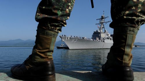 China este furioasă după ce o navă de război americană a traversat strâmtoarea Taiwan